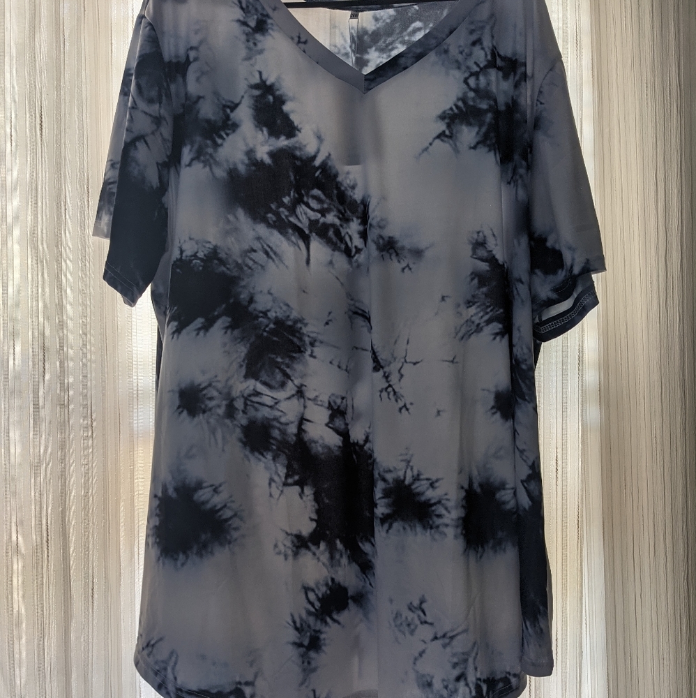 Plus size tie dye women's t-shirt - 24/26